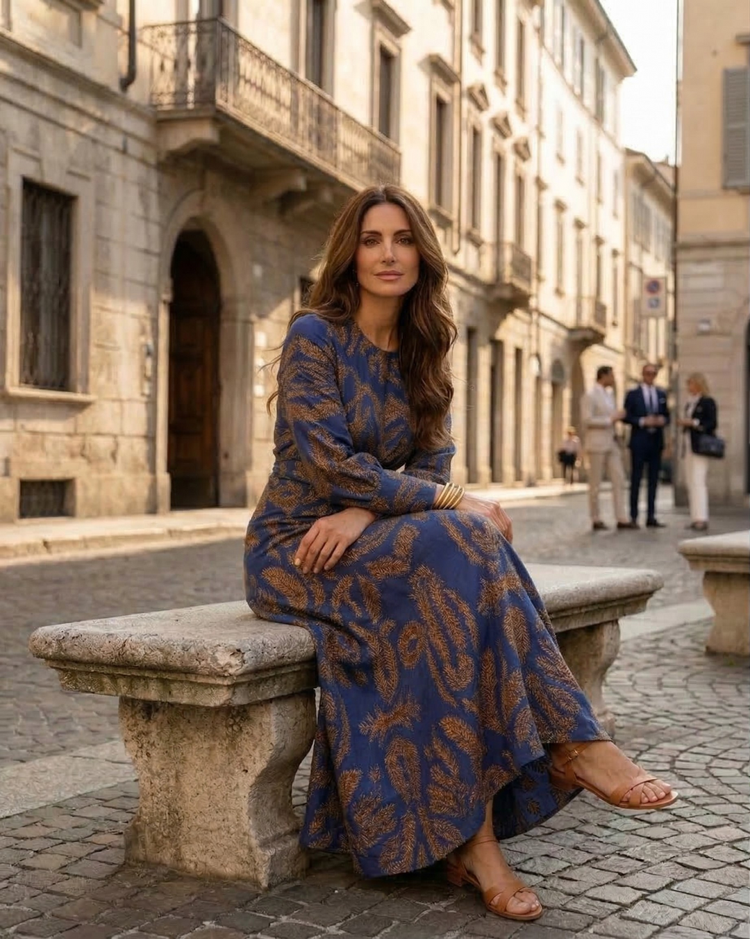 Isadora | Elegantní Midi Šaty s Uměleckým Vzorem a Uzlem v Pase